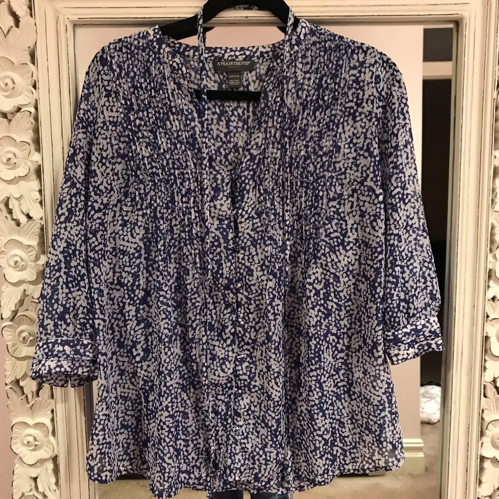 A Pea in the Pod maternity blouse